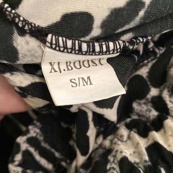 Black & white print jogger pants with pockets - Picture 3 of 3